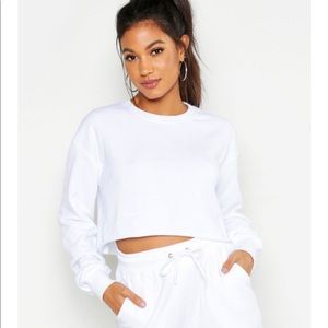 Boohoo white cropped sweatshirt